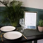 Appartement L'écrin - Rez De Chaussé - Idéalement Situé - Terrasse *